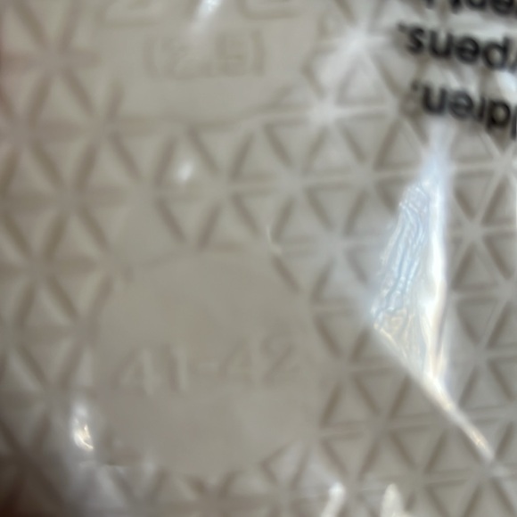 ‼️FINAL PRICE‼️ Soft Plush Cozy Slippers in Smiley Sunflower - Picture 3 of 3